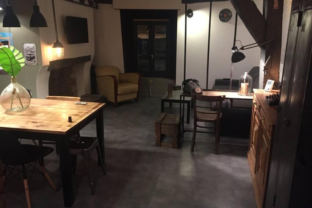 T3 Duplex Industriel Hyper Centre Historique Appartamento